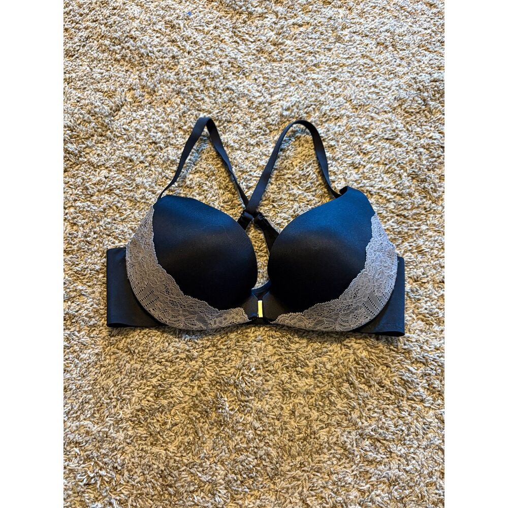Victoria's Secret black lacy front clasp Push Up bra